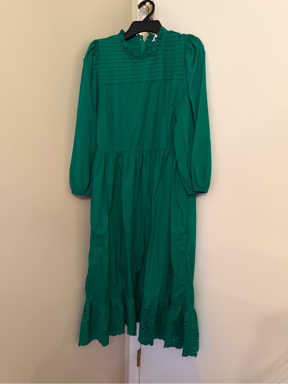crown & ivy Emerald Green Midi Dress with Eyelet Hem
